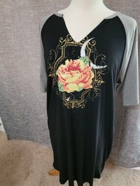 Torrid Black Floral Graphic Raglan Tshirt Dressop